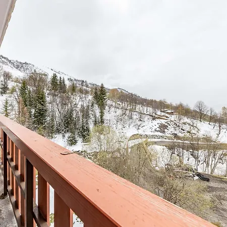 Moderne 6 Pers Avec Balcon, Proche Pistes Et Commerces - Fr-1-807-76 Apartment *