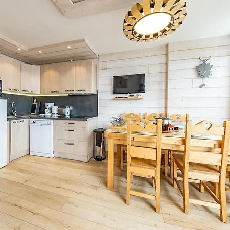 7 Pers A 2 Pas Des Pistes, Balcon Sud, Confort, Stationnement Proche - Fr-1-807-76 *